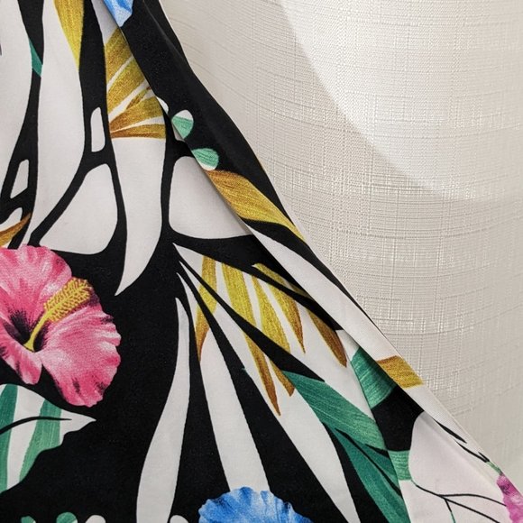 SUNNY LEIGH Dress Medium Colorfull Floral  Knee Lenght Size L Multi-Color - Picture 5 of 10